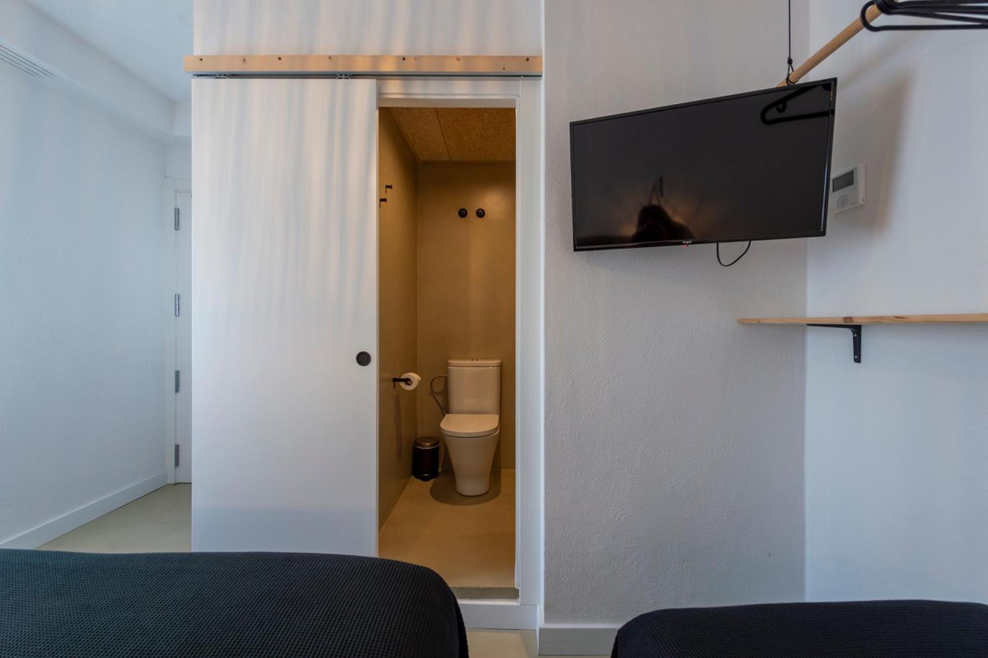 Hostal Boutique Es Menut 滨海托萨 外观 照片