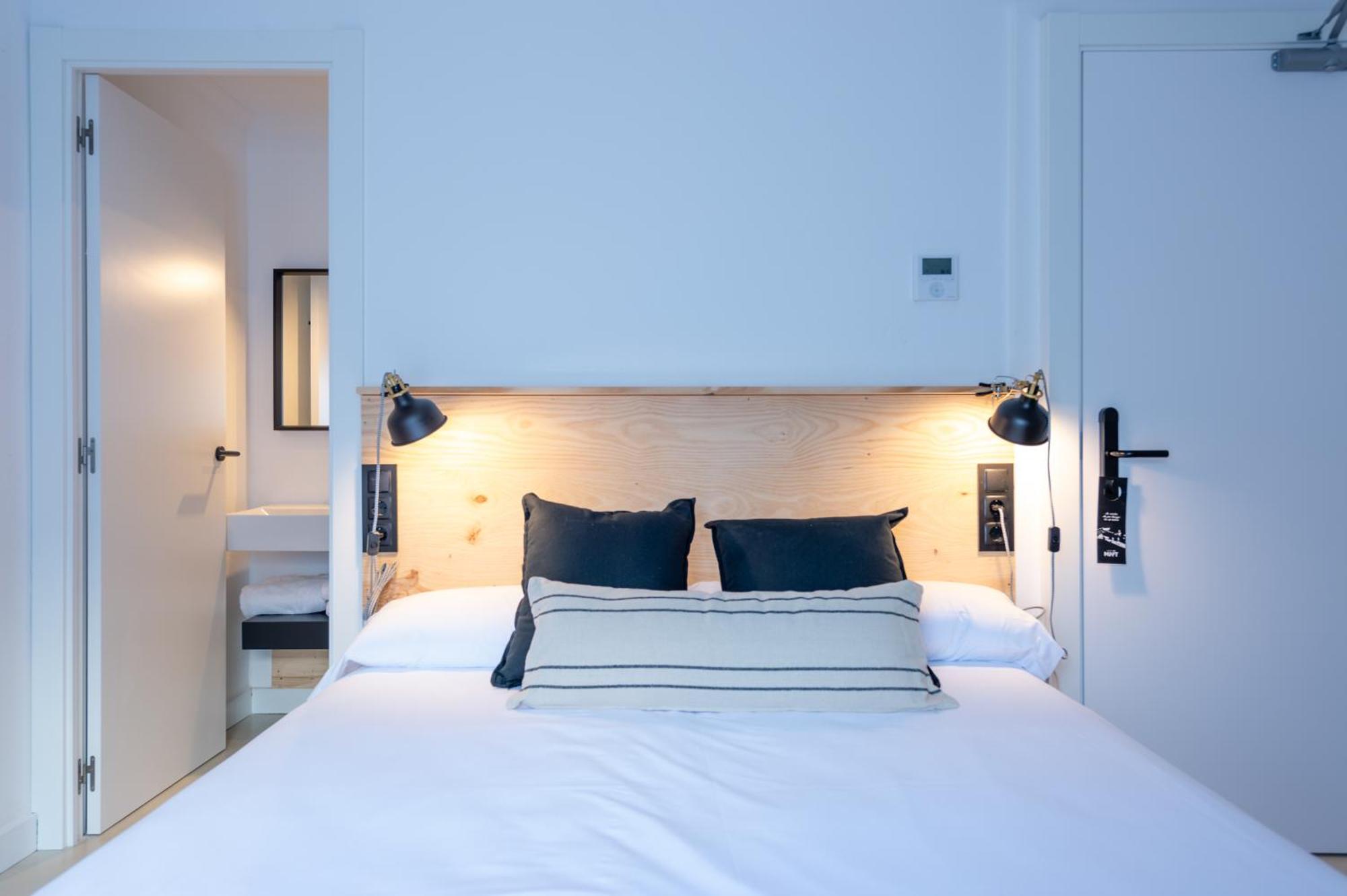 Hostal Boutique Es Menut 滨海托萨 外观 照片
