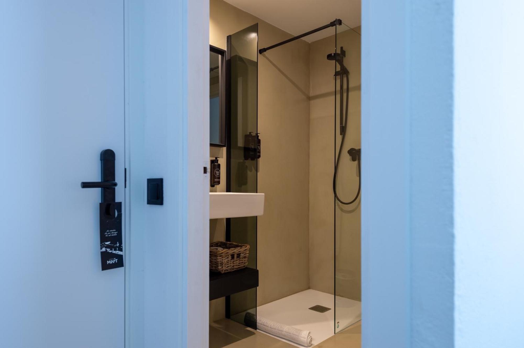 Hostal Boutique Es Menut 滨海托萨 外观 照片