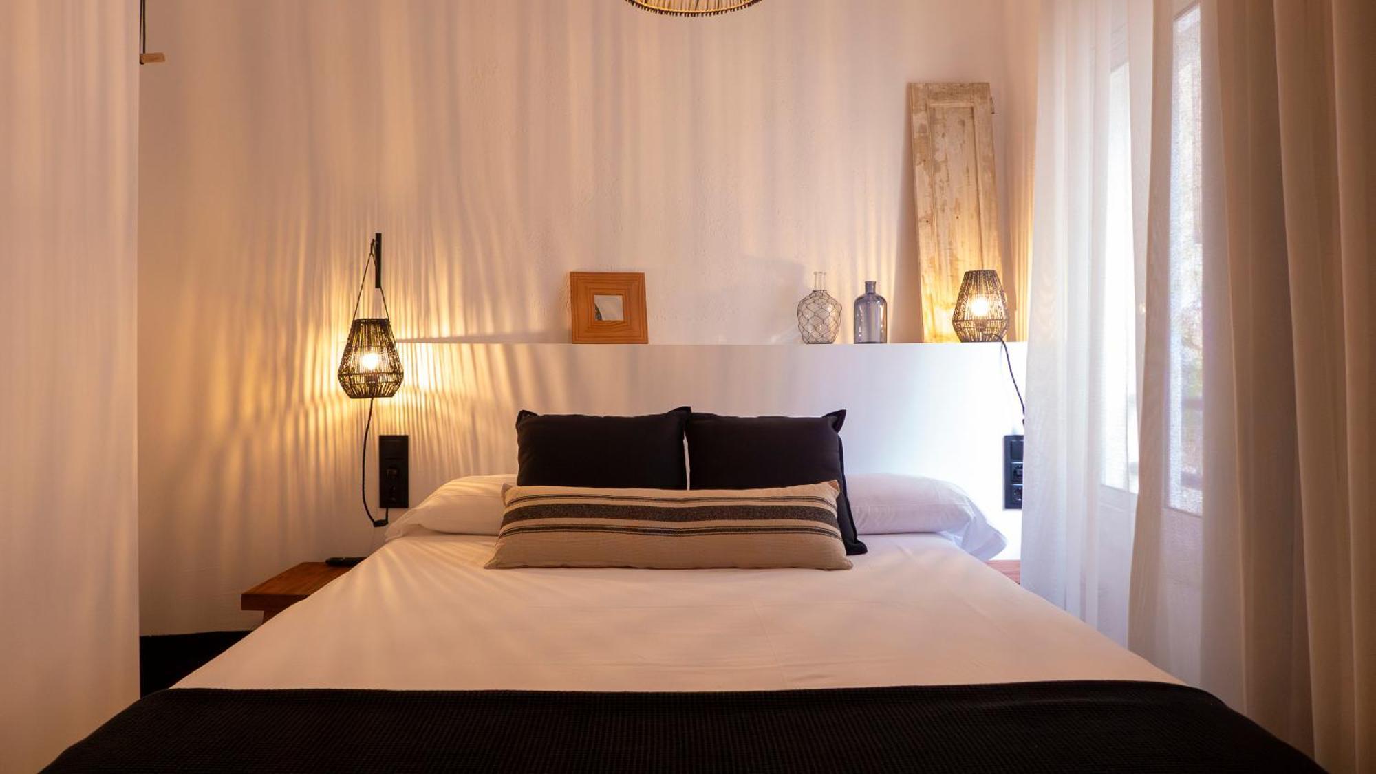 Hostal Boutique Es Menut 滨海托萨 外观 照片