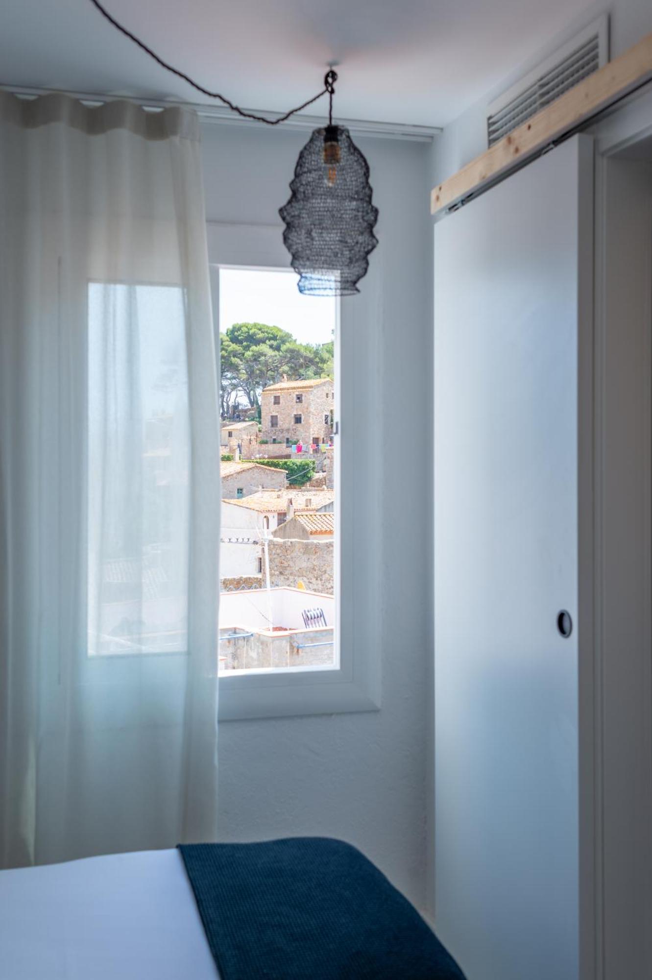 Hostal Boutique Es Menut 滨海托萨 外观 照片