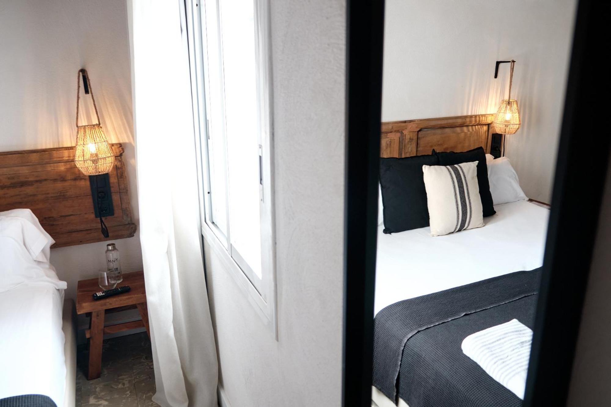 Hostal Boutique Es Menut 滨海托萨 外观 照片